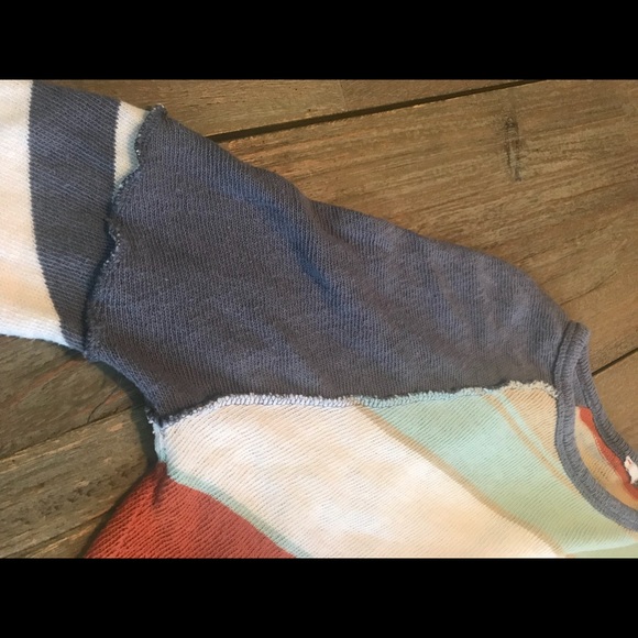 FP WE THE FREE Cropped Sweater size S - Picture 4 of 5